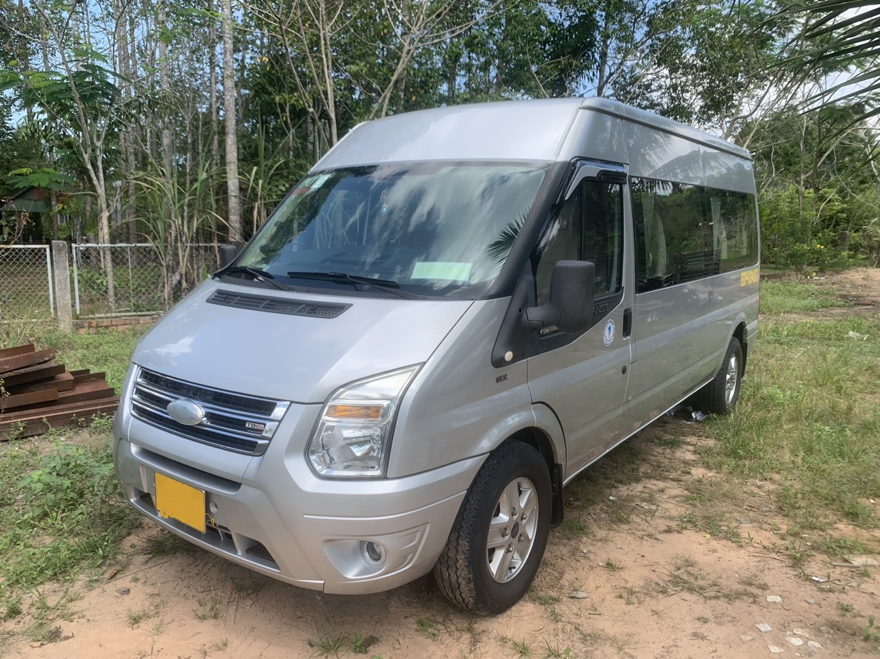 Mua bán xe du lịch 16 chỗ